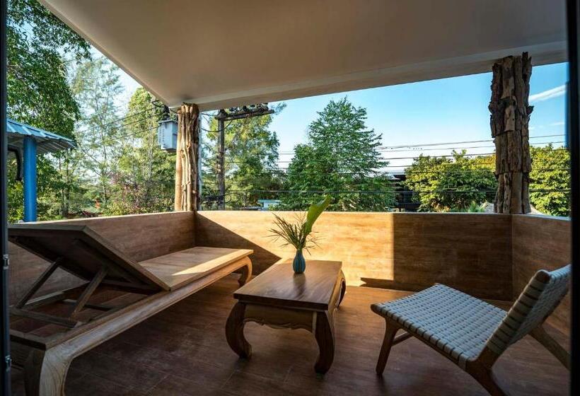 فندق صغير By The Sea Koh Mak Boutique Guesthouse