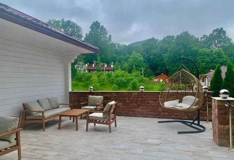 הוסטל Dominion Relax Club