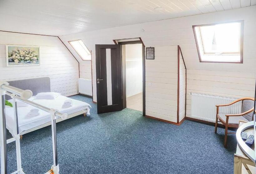 ユースホステル Galushko