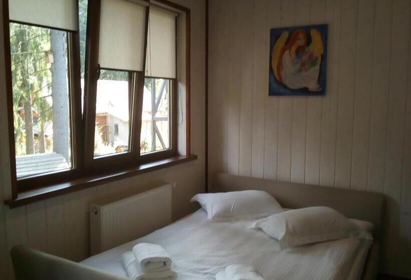 ユースホステル Galushko