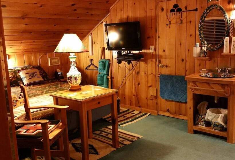 Общежитие Inn At Halona