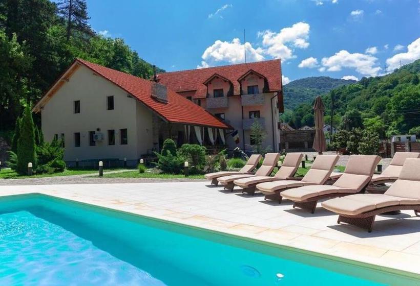 Общежитие Rocker's Inn