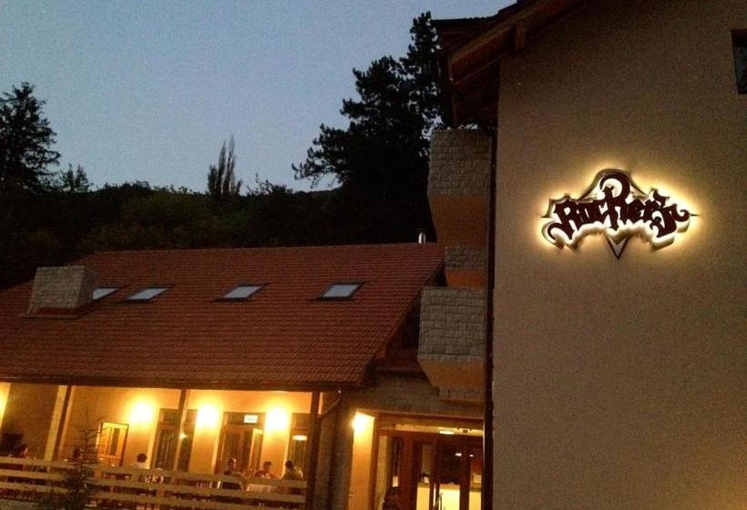 Общежитие Rocker's Inn