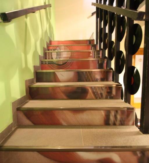 Общежитие Rocker's Inn