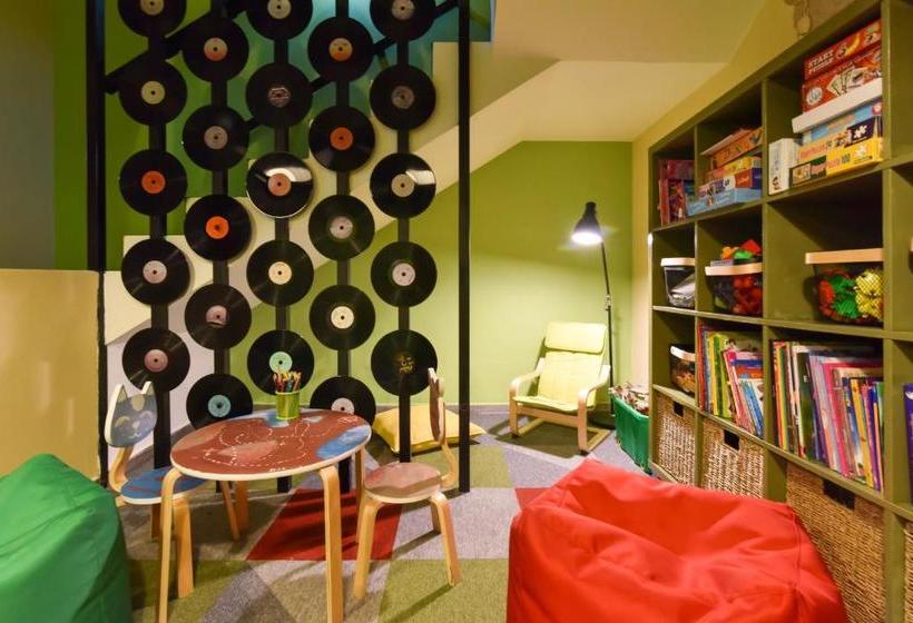 Общежитие Rocker's Inn