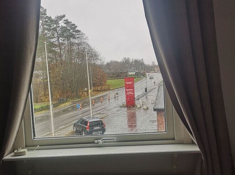 住宿加早餐  Stop At The Cross