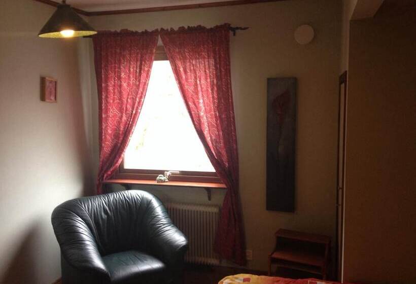 住宿加早餐  Stop At The Cross