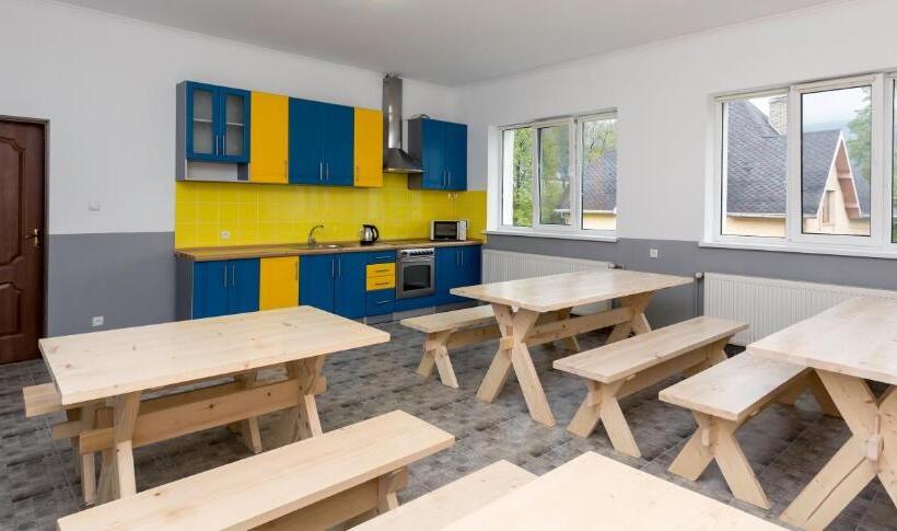 Dream Hostel Carpathians Rakhiv