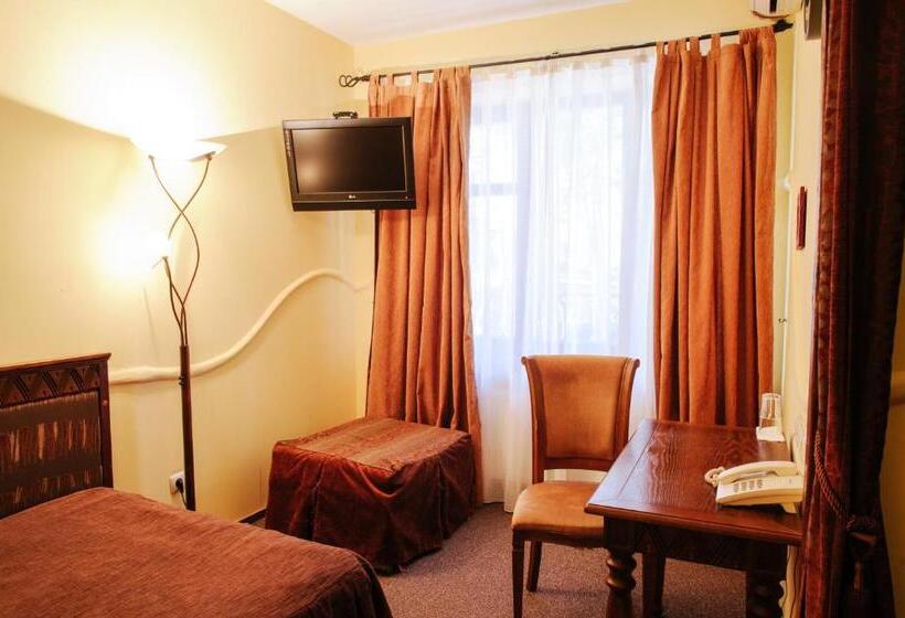 Отель трипільське сонце