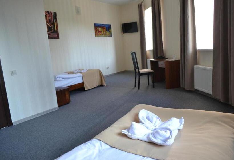 ホテル три сімки