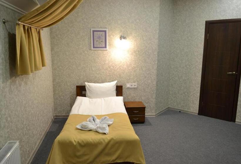 ホテル три сімки