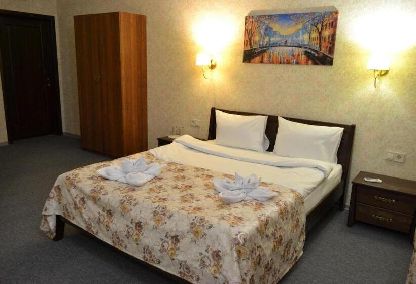 ホテル три сімки