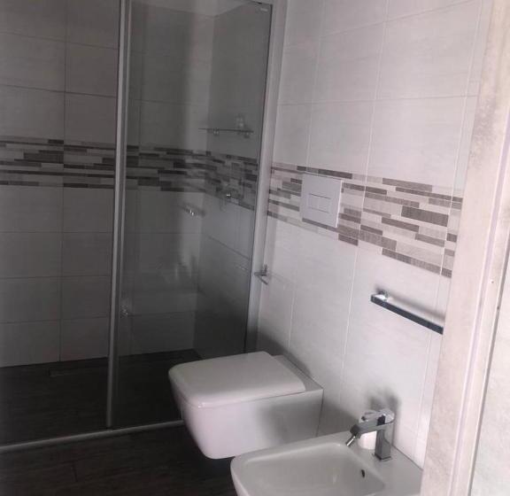 فندق Antica Campione Rooms & Hostel