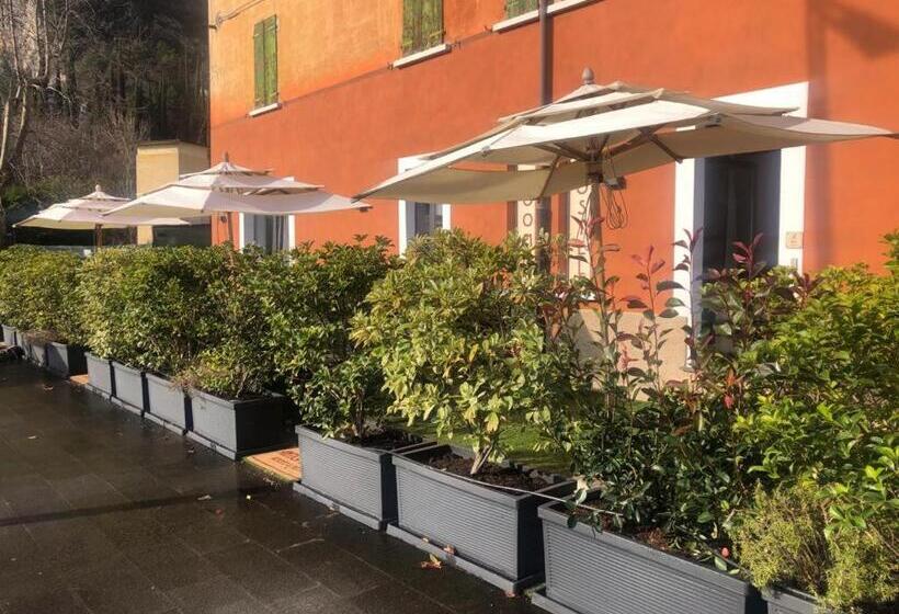 فندق Antica Campione Rooms & Hostel