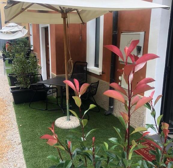 فندق Antica Campione Rooms & Hostel