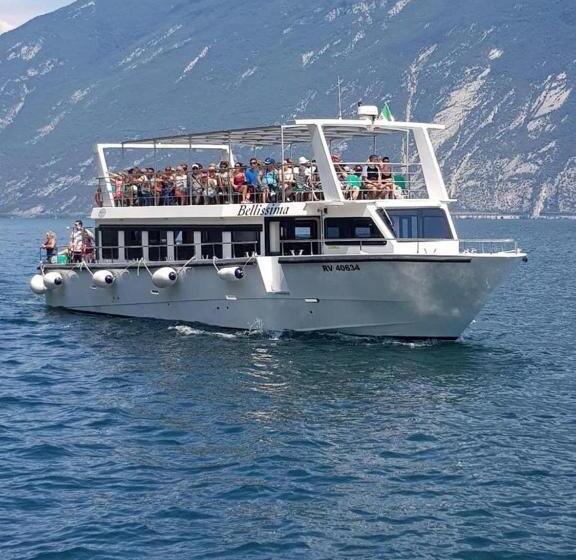 فندق Antica Campione Rooms & Hostel