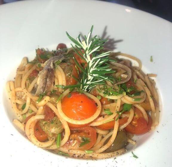 فندق Antica Campione Rooms & Hostel
