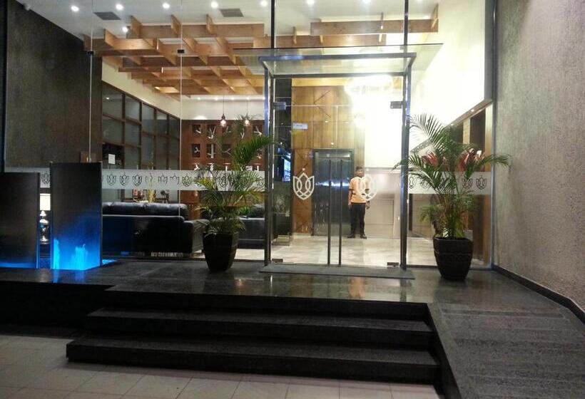 فندق Enrise By Sayaji Ahmednagar