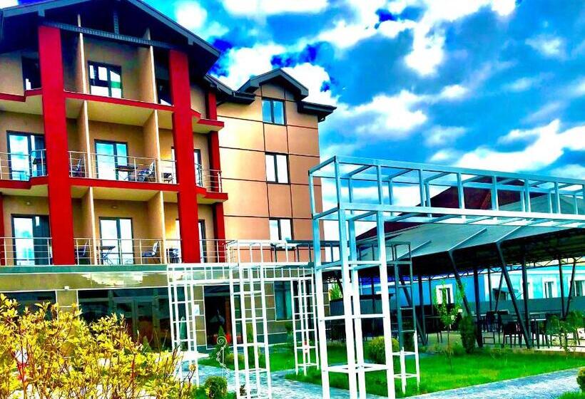 בית מלון כפרי Biruza Club