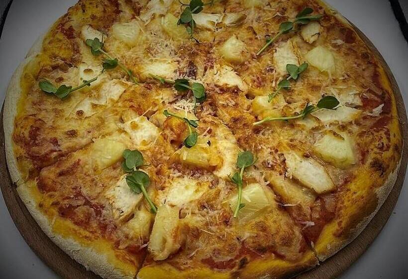 בית מלון כפרי Biruza Club