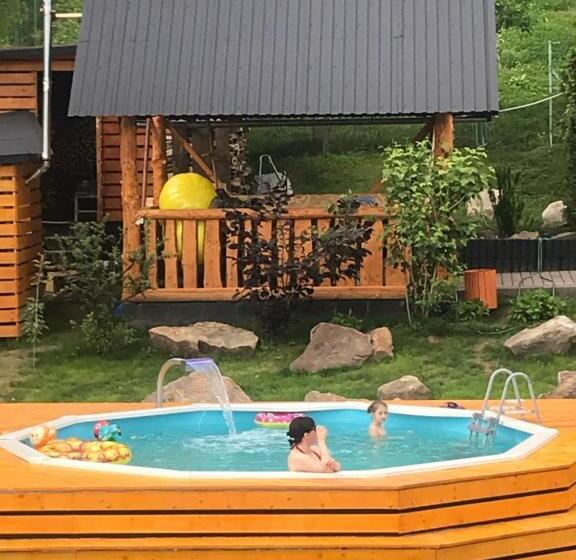 هتل کپسول краса карпат