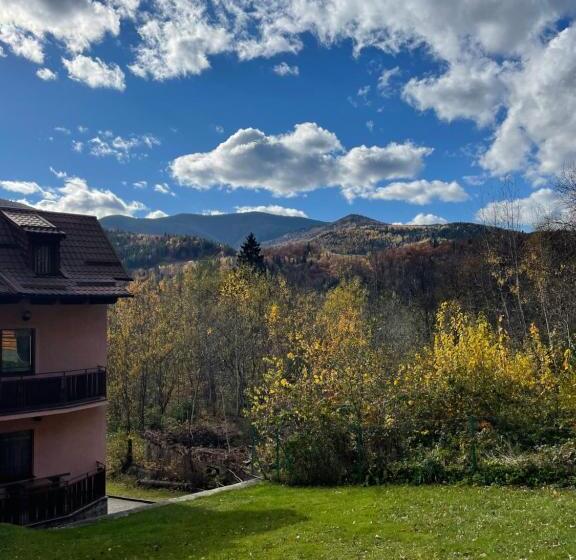 هتل کپسول краса карпат