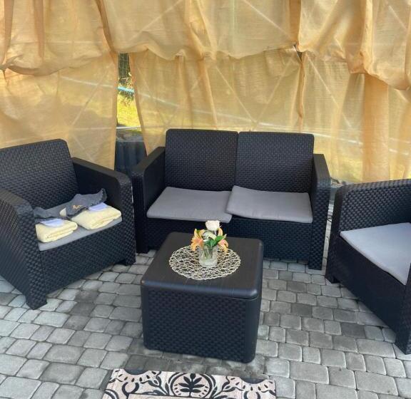 هتل کپسول краса карпат