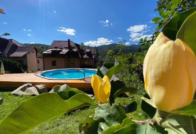 هتل کپسول краса карпат