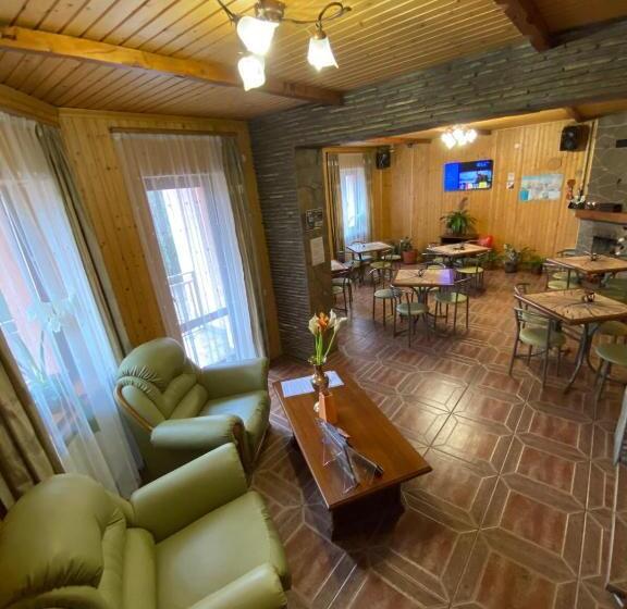 هتل کپسول краса карпат