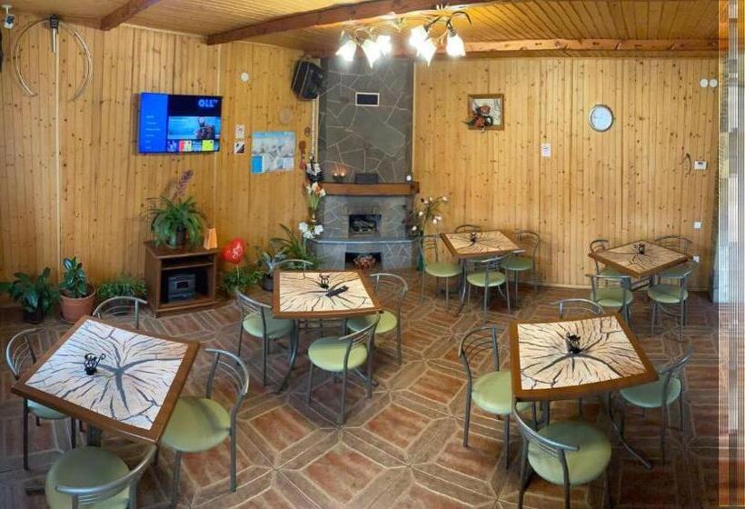 هتل کپسول краса карпат