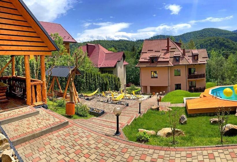 هتل کپسول краса карпат