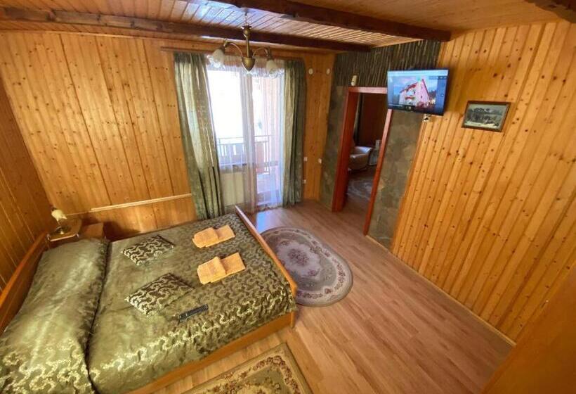 هتل کپسول краса карпат