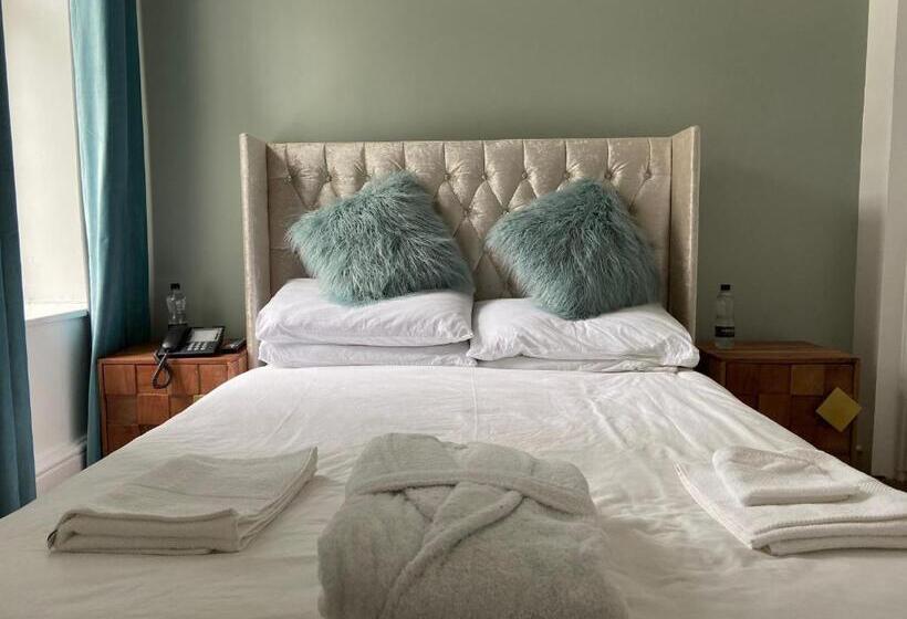 فندق Croydon Hall