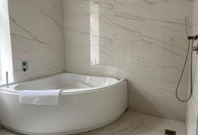 فندق Croydon Hall