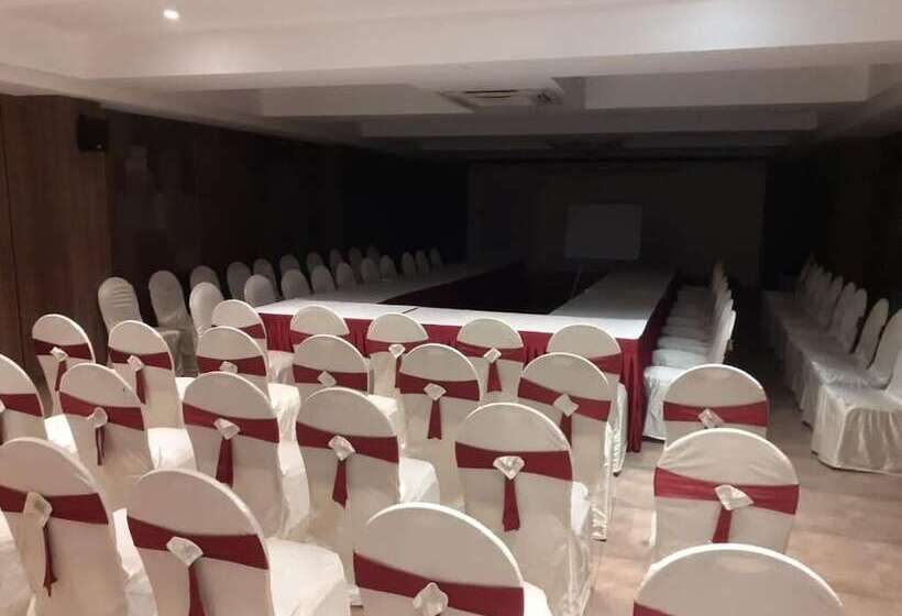 فندق Enrise By Sayaji Ahmednagar