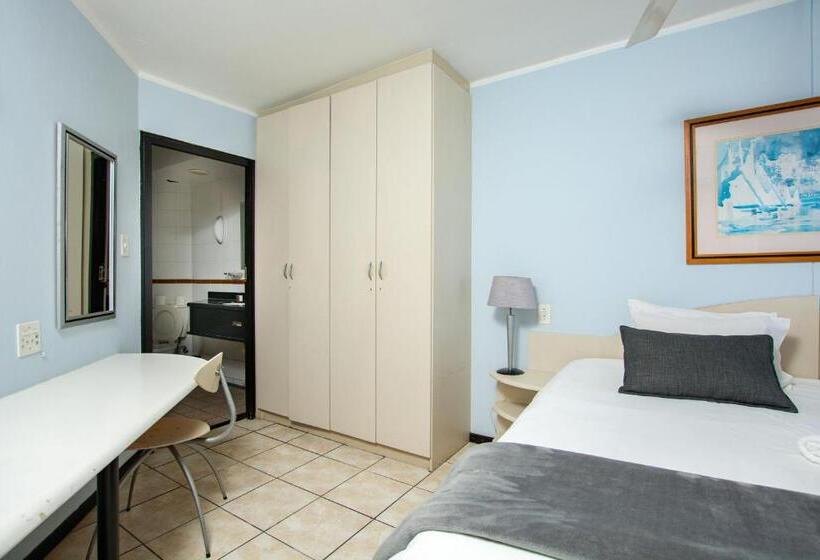 فندق False Bay Inn