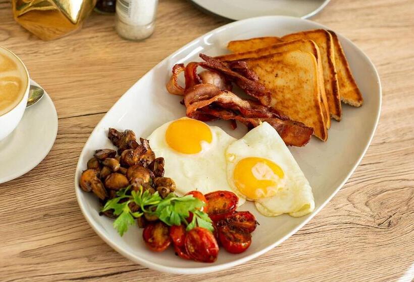 فندق False Bay Inn