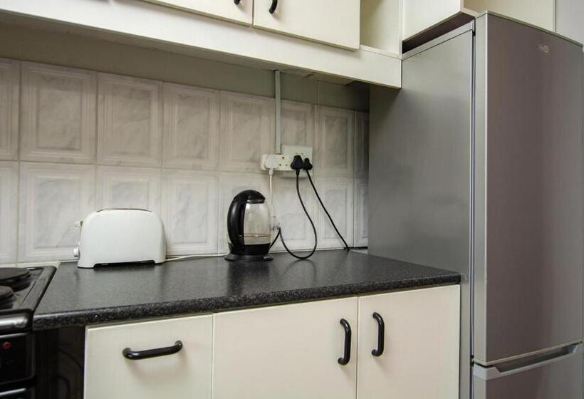 فندق False Bay Inn