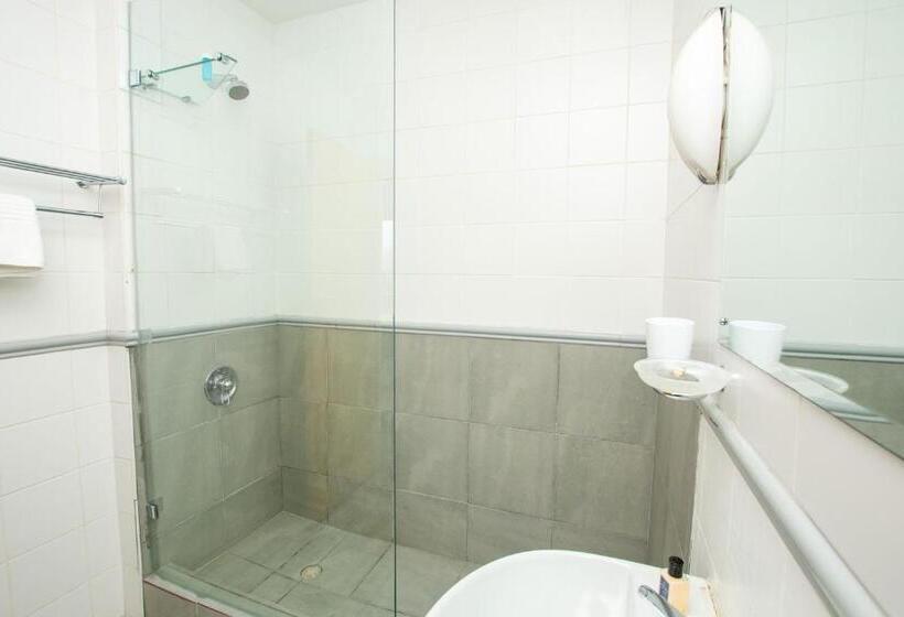 فندق False Bay Inn