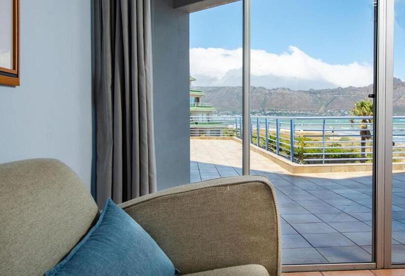 فندق False Bay Inn