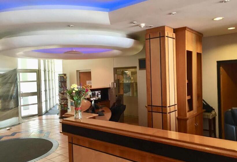 فندق False Bay Inn