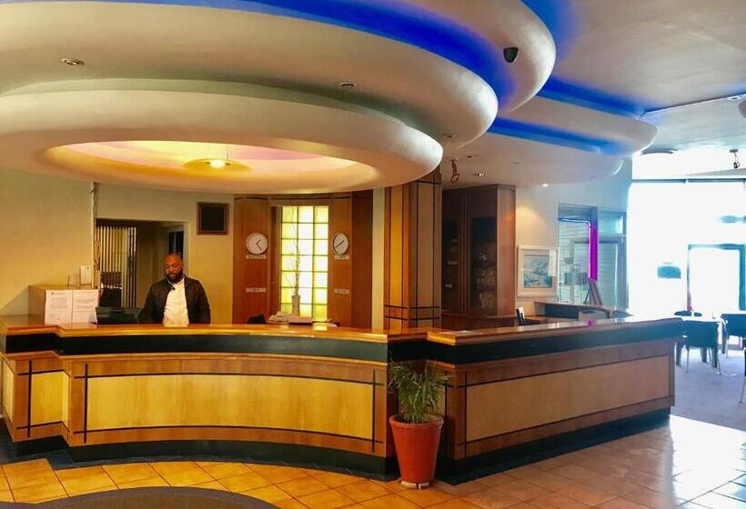 فندق False Bay Inn