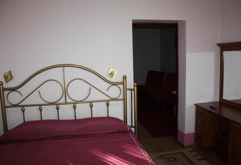 בית מלון כפרי Gostynnyi Dvir