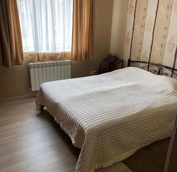 בית מלון כפרי Gostynnyi Dvir