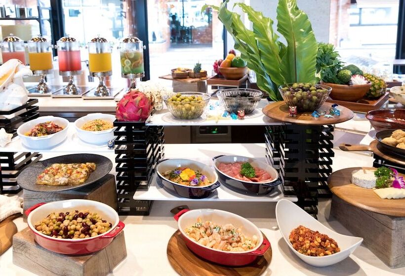 Отель Hewitt Resort Naha