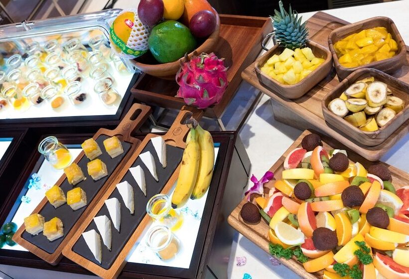 Отель Hewitt Resort Naha