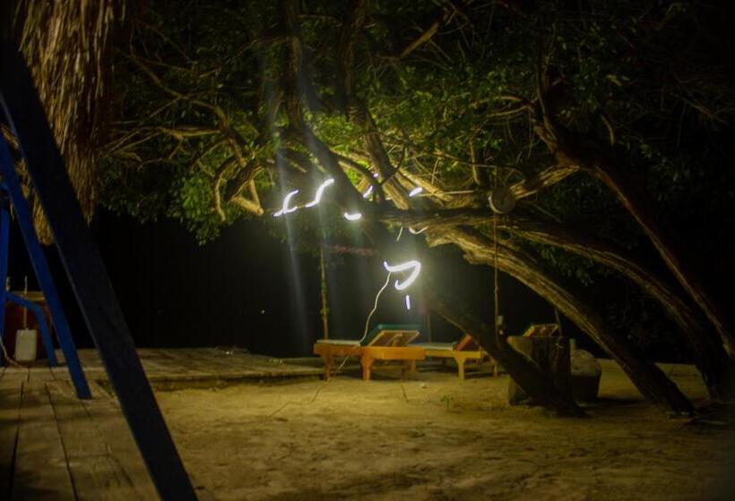 فندق Isla Los Erizos Ecohouse