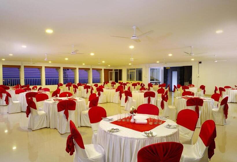 ホテル Iswarya Residency