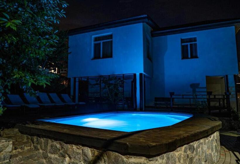 هتل Kodatskiy Kosh