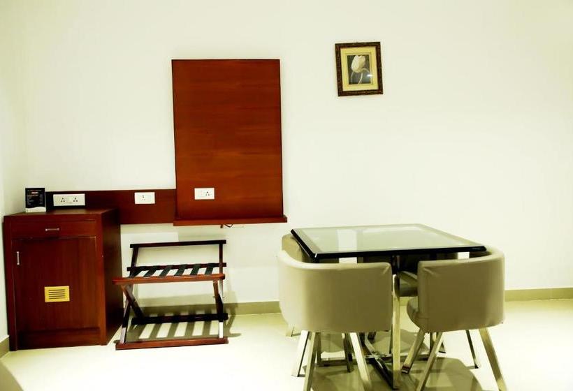 فندق Maps Residency